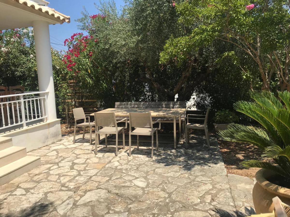 Top Holiday Home Private Pool By The Sea With Private Garden For Private Use Koróni المظهر الخارجي الصورة