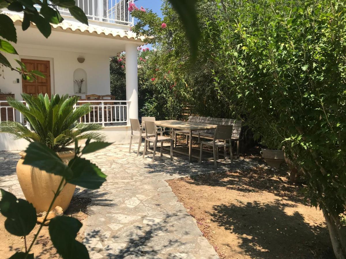 Top Holiday Home Private Pool By The Sea With Private Garden For Private Use Koróni المظهر الخارجي الصورة