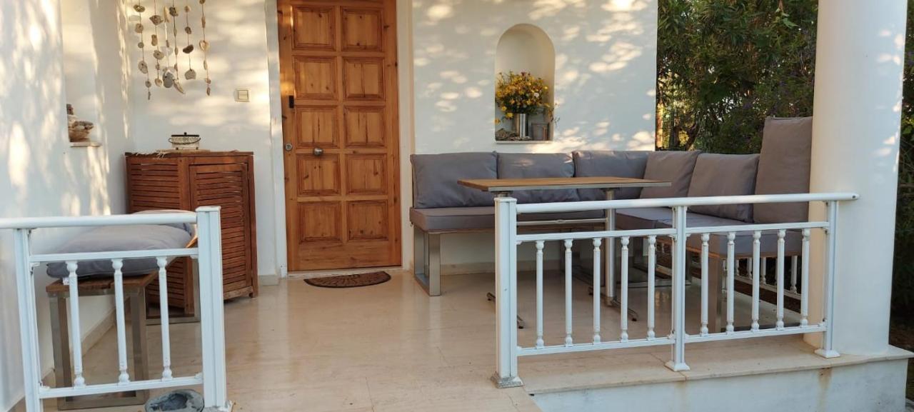 Top Holiday Home Private Pool By The Sea With Private Garden For Private Use Koróni المظهر الخارجي الصورة